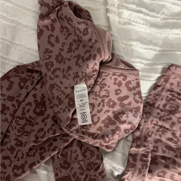 Athleta Elation Tight - Picture 3 of 4